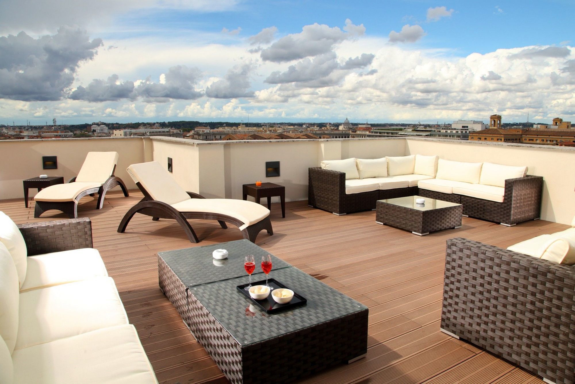 The Independent Suites Rom Einrichtungen foto